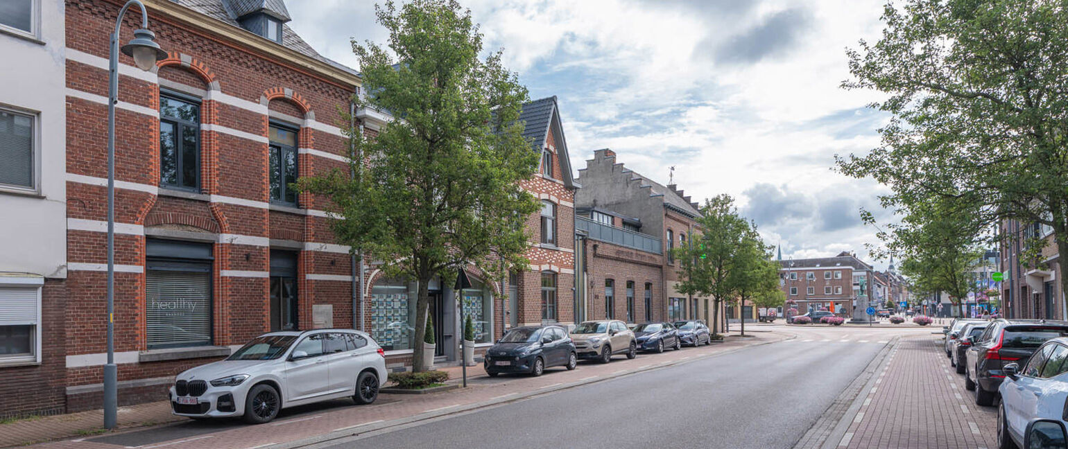 Gebouw voor gemengd gebruik te koop in Maaseik