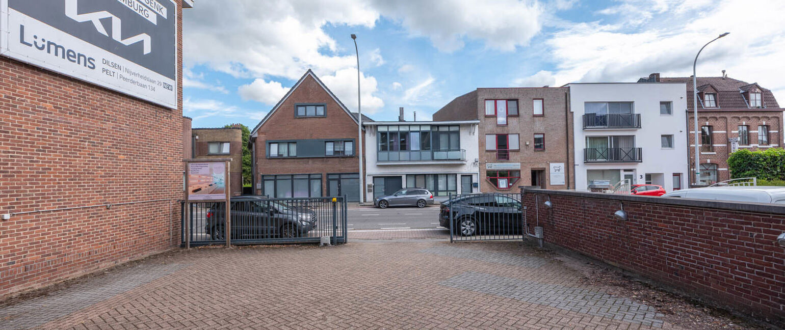 Gebouw voor gemengd gebruik te koop in Maaseik