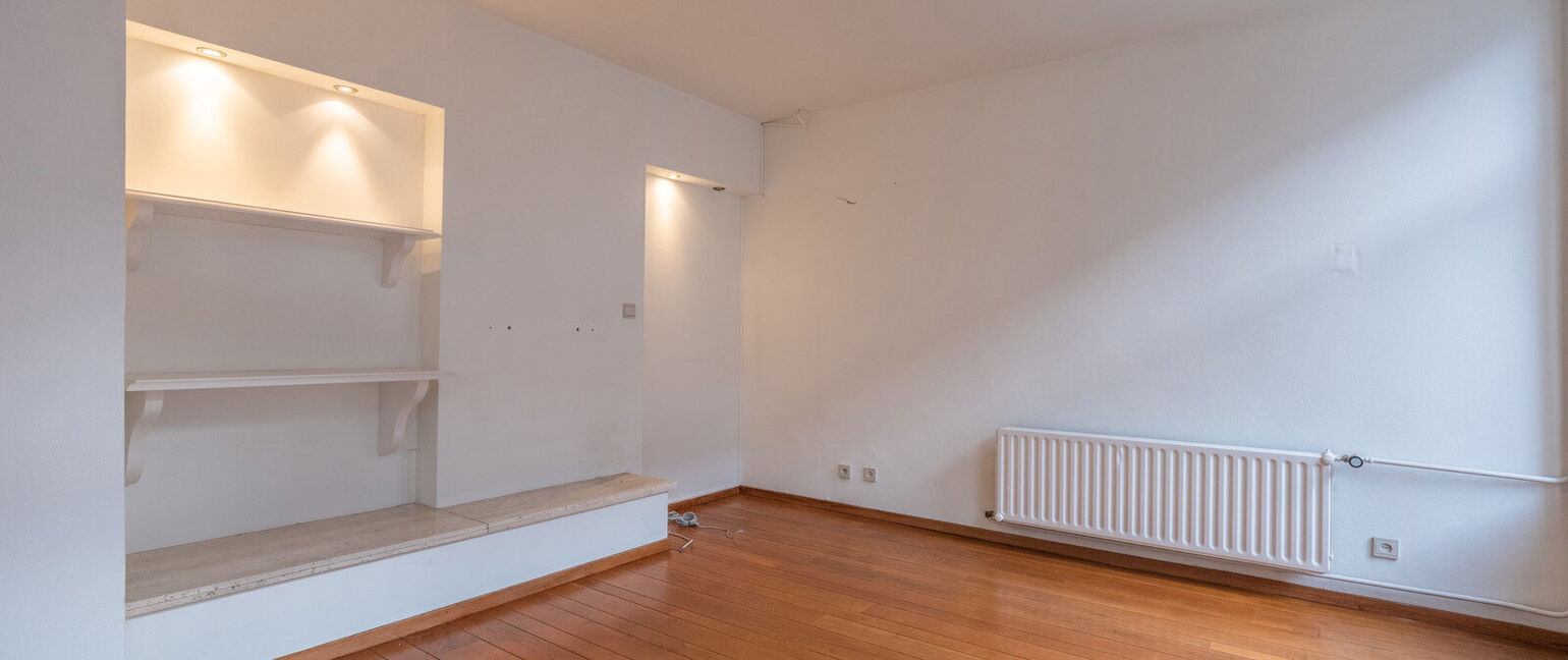 Gebouw voor gemengd gebruik te koop in Maaseik