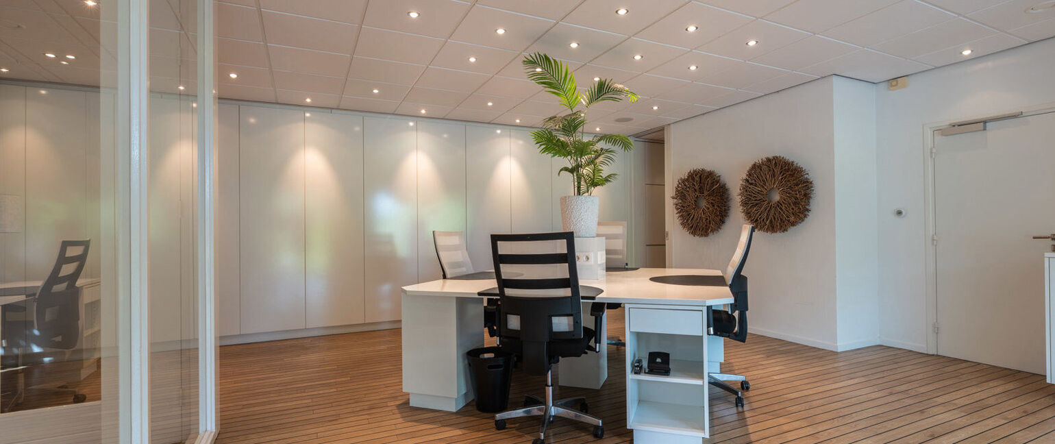 Gebouw voor gemengd gebruik te koop in Maaseik