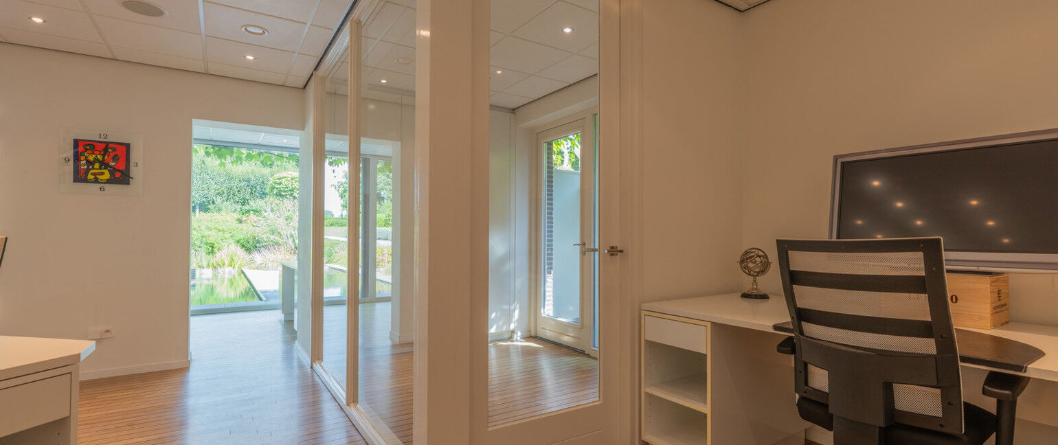 Gebouw voor gemengd gebruik te koop in Maaseik