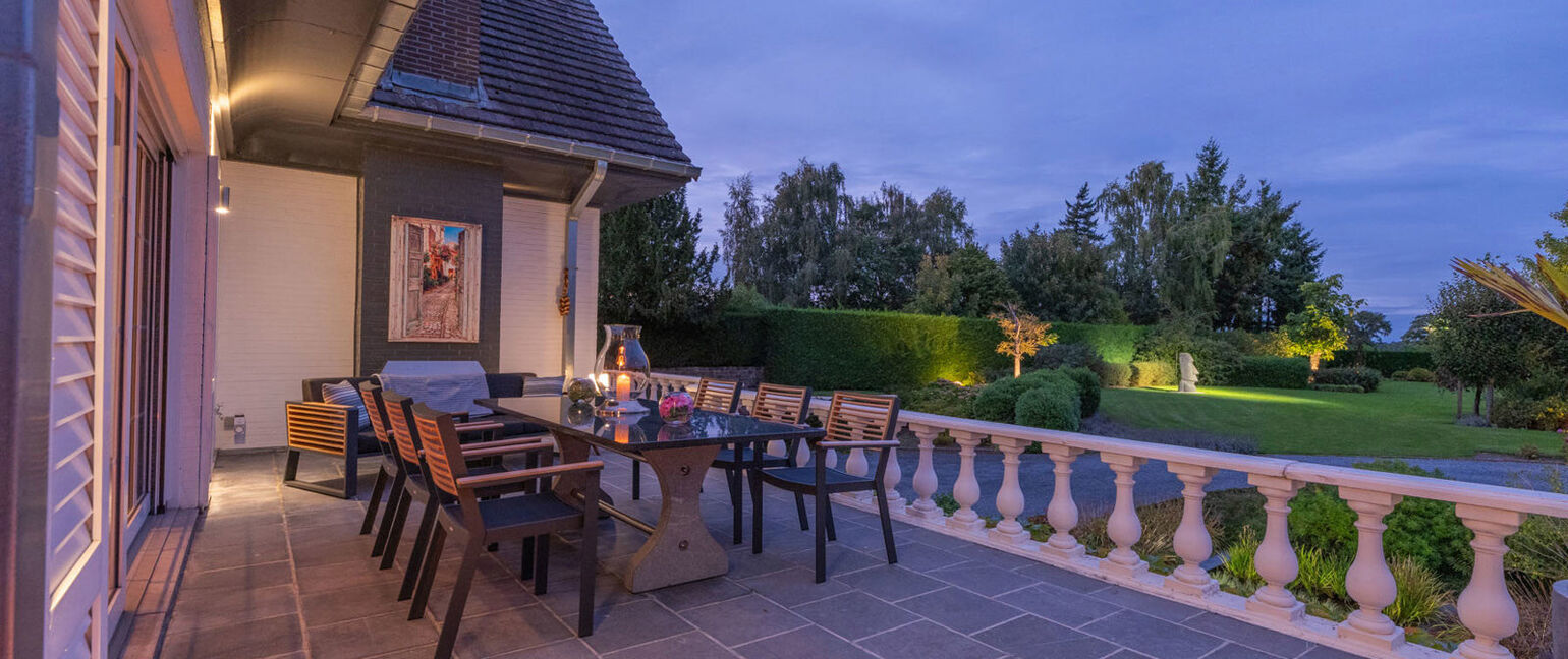 Gebouw voor gemengd gebruik te koop in Maaseik