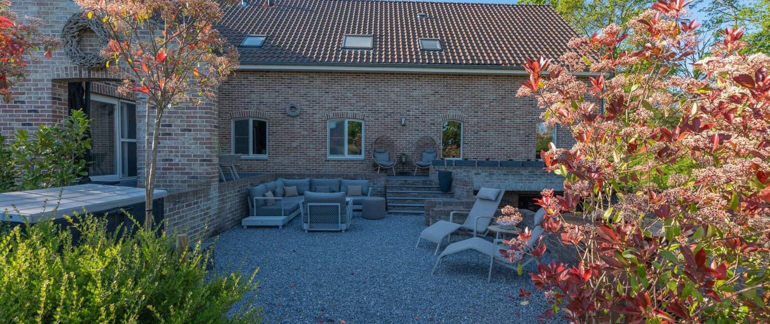 Gebouw voor gemengd gebruik te koop in Maaseik