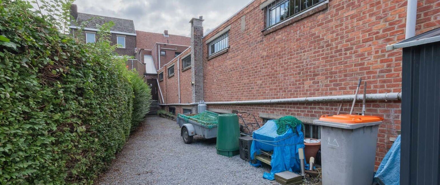 Gebouw voor gemengd gebruik te koop in Maasmechelen