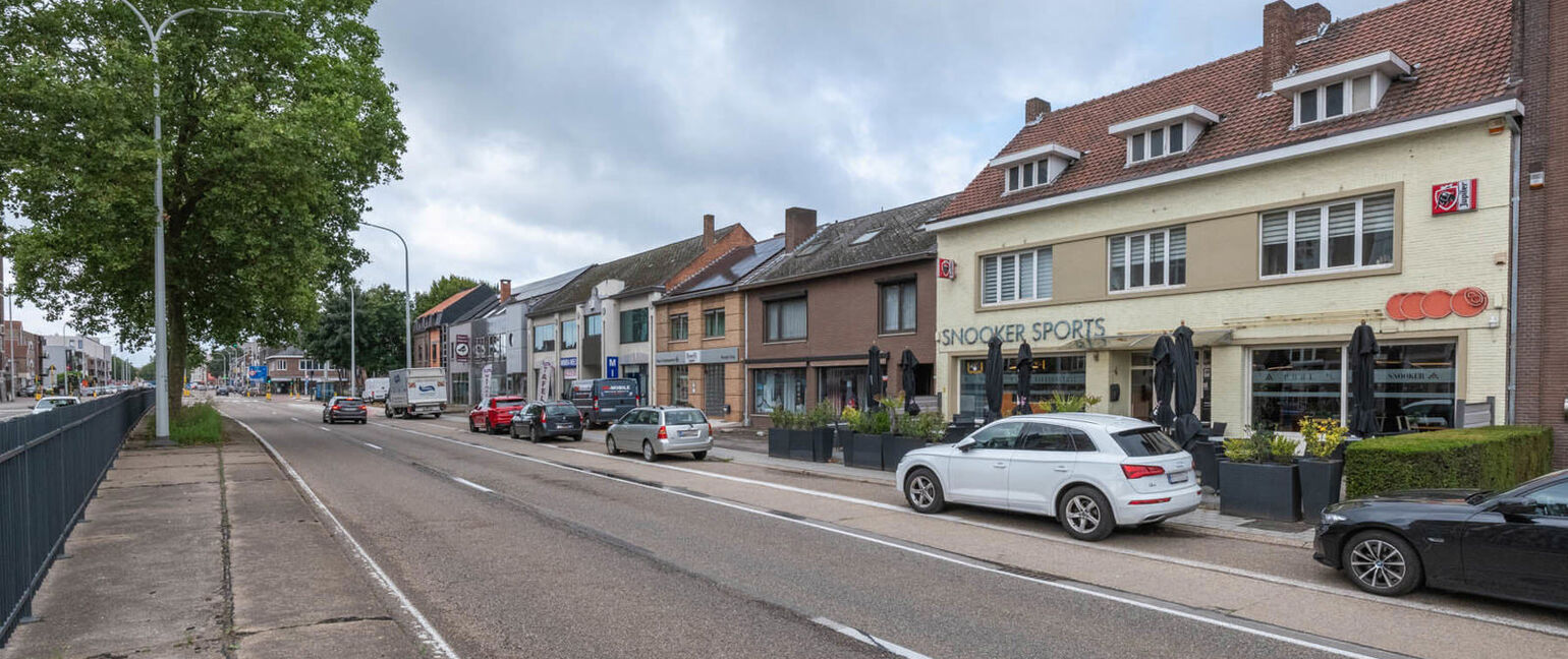 Gebouw voor gemengd gebruik te koop in Maasmechelen