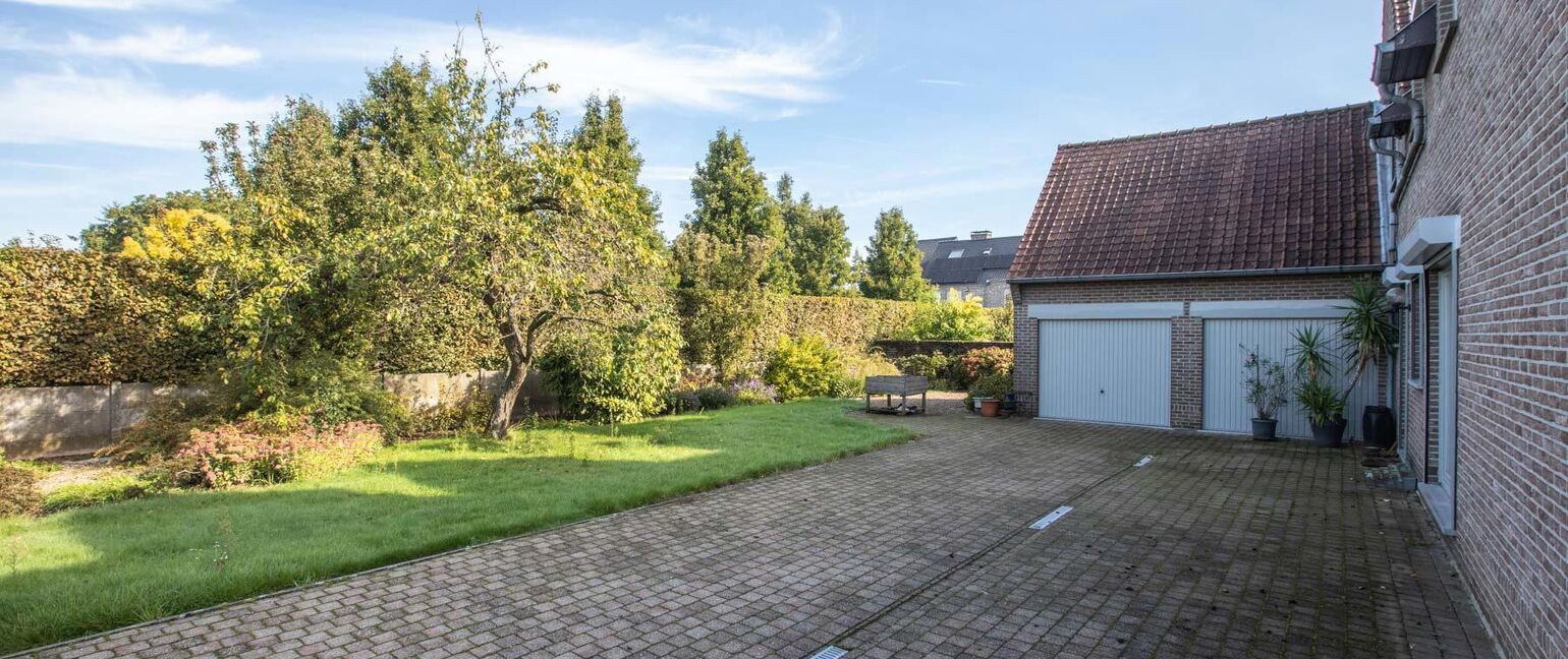 Gebouw voor gemengd gebruik te koop in Maasmechelen