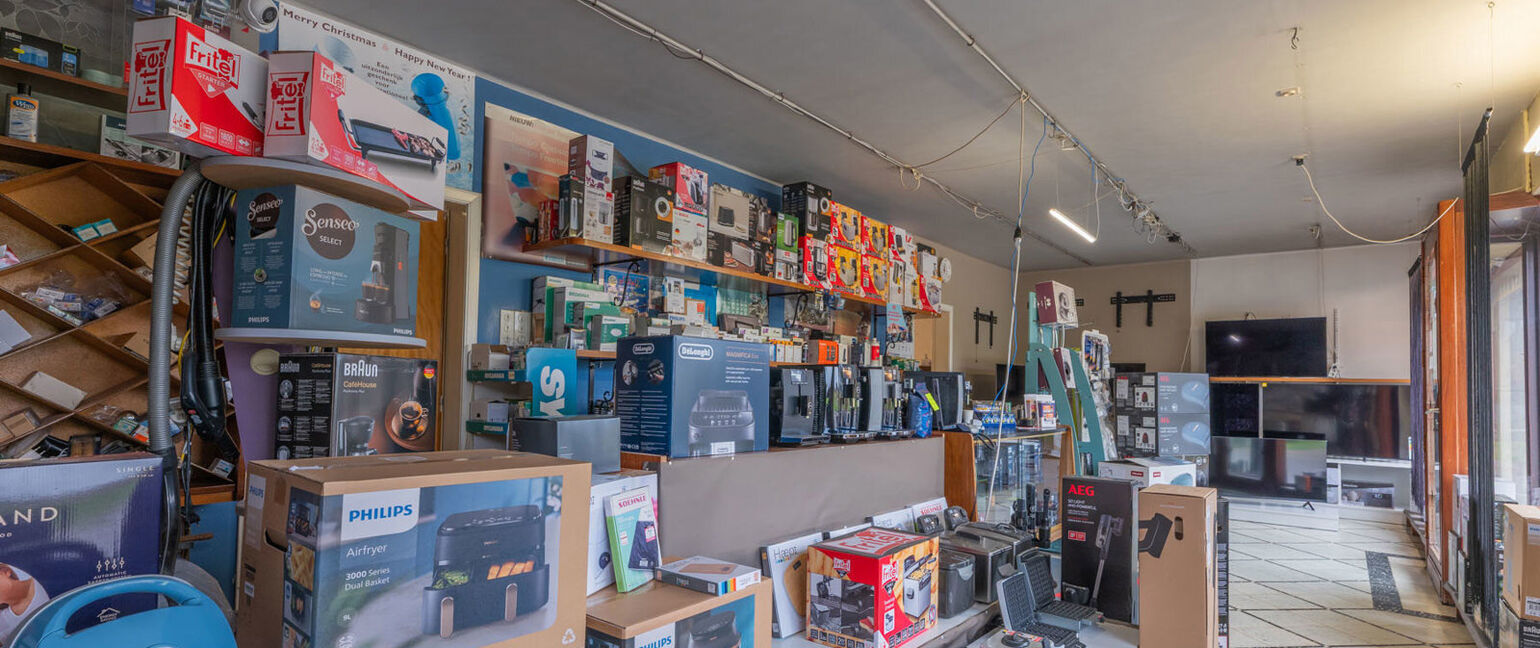 Gebouw voor gemengd gebruik te koop in Meeuwen-Gruitrode