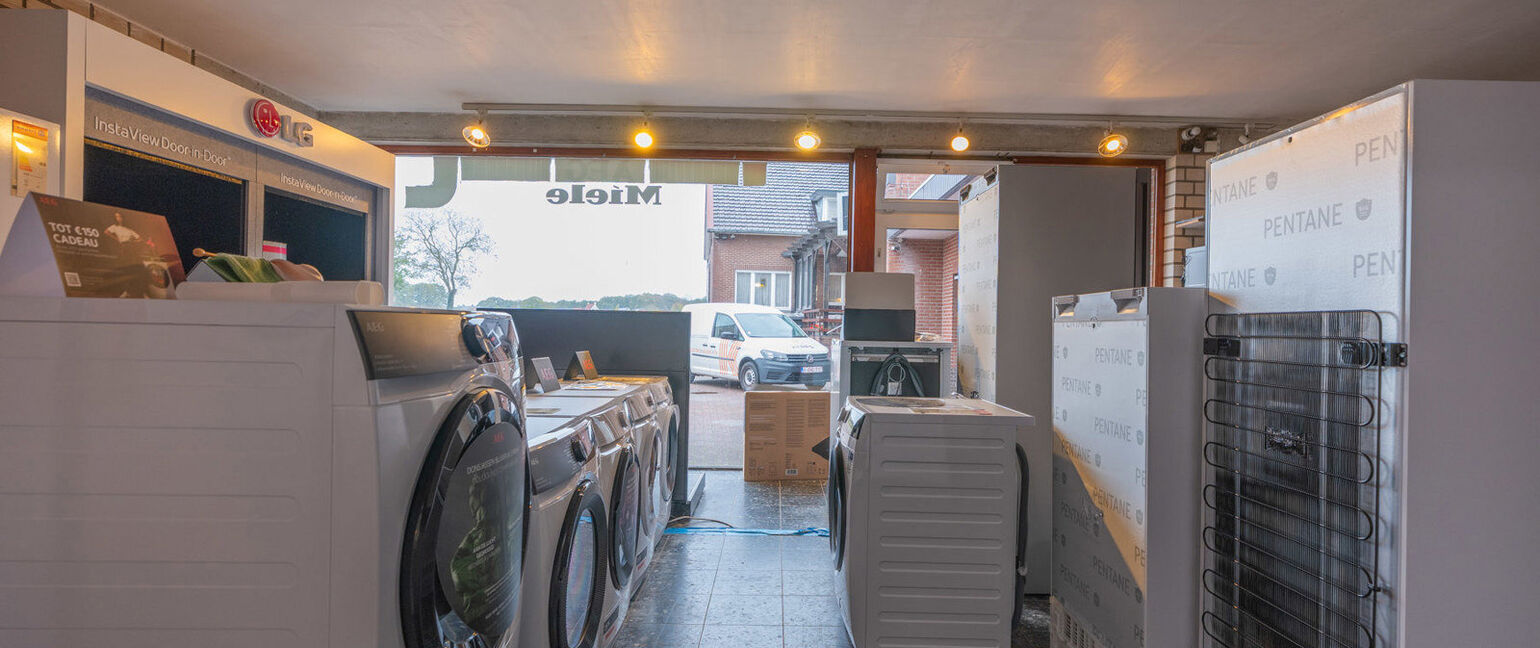 Gebouw voor gemengd gebruik te koop in Meeuwen-Gruitrode