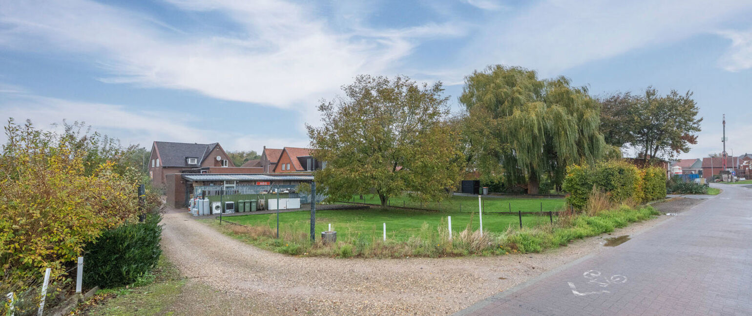 Gebouw voor gemengd gebruik te koop in Meeuwen-Gruitrode