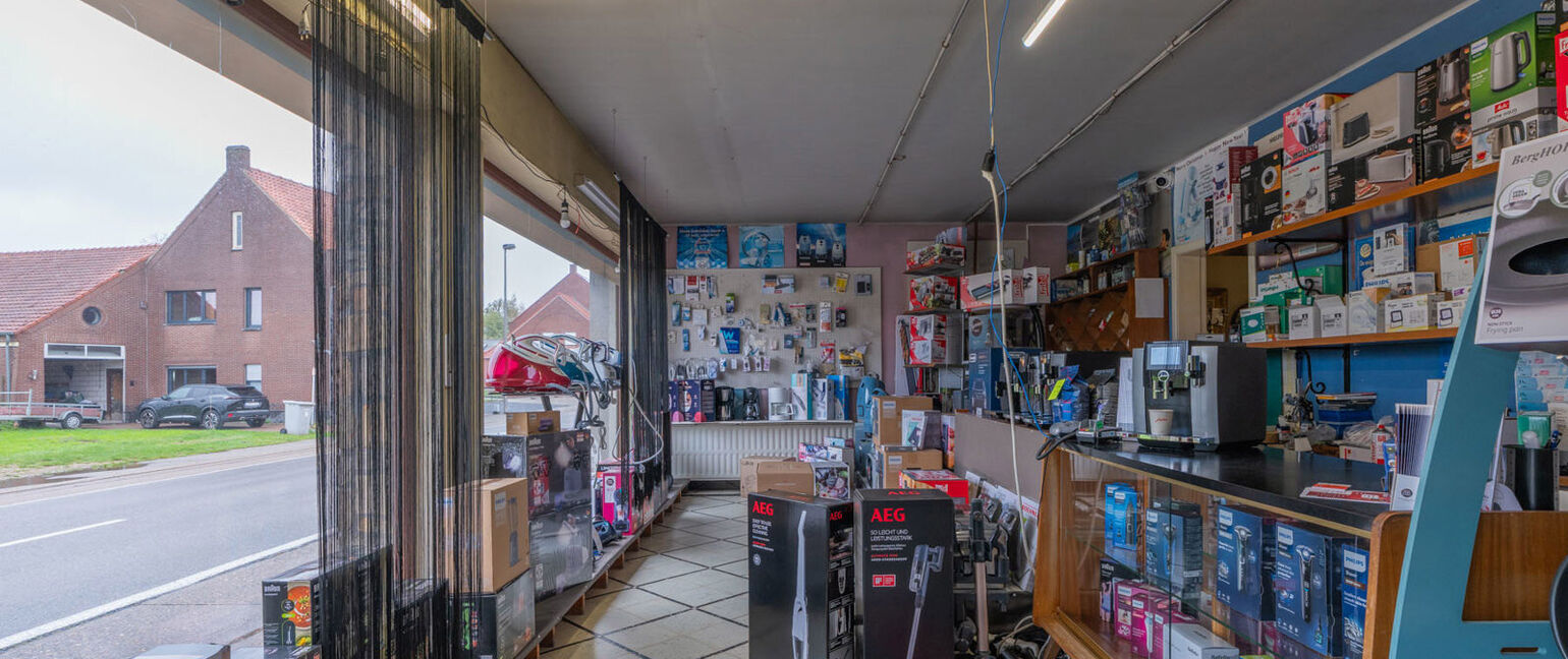 Gebouw voor gemengd gebruik te koop in Oudsbergen