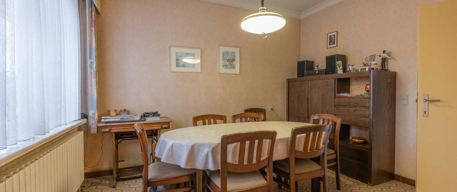 Gebouw voor gemengd gebruik te koop in Oudsbergen