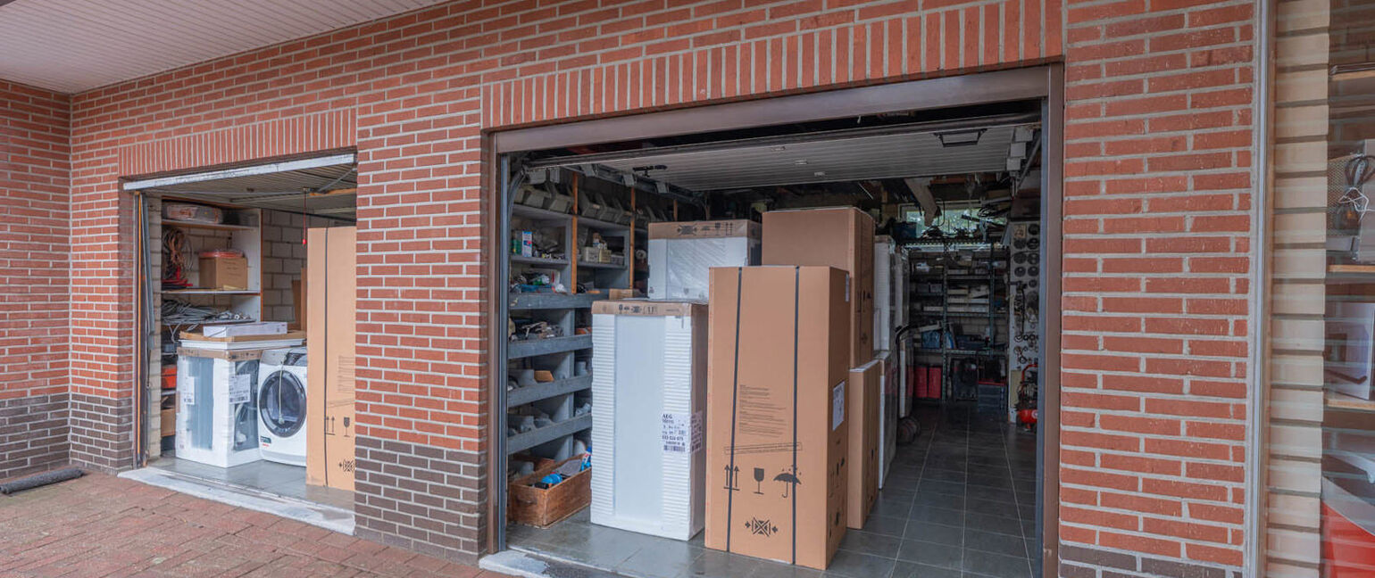 Gebouw voor gemengd gebruik te koop in Oudsbergen