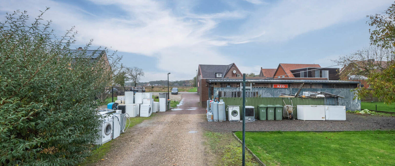 Gebouw voor gemengd gebruik te koop in Oudsbergen