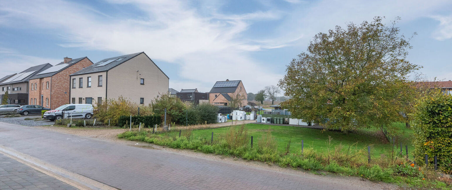 Gebouw voor gemengd gebruik te koop in Oudsbergen