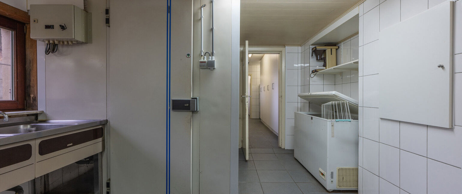 Gebouw voor gemengd gebruik te koop in Oudsbergen