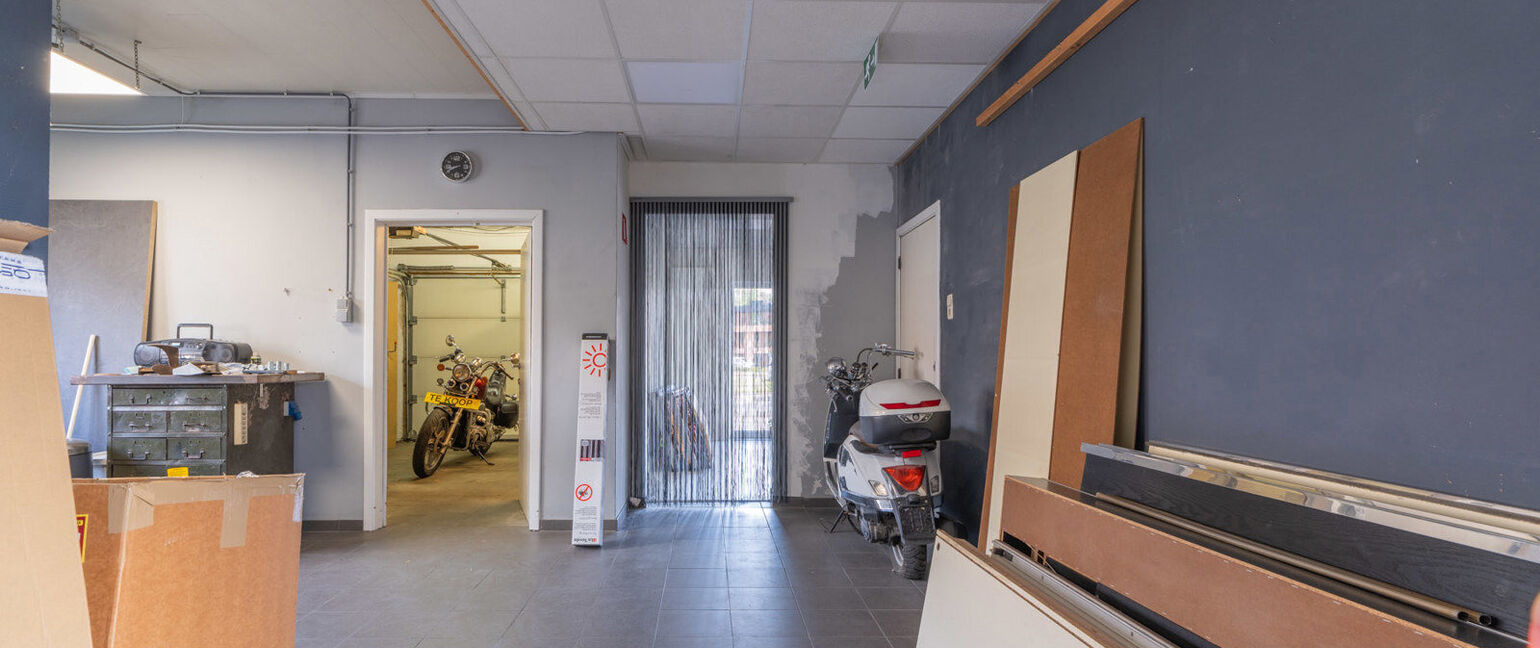 Gebouw voor gemengd gebruik te koop in Oudsbergen