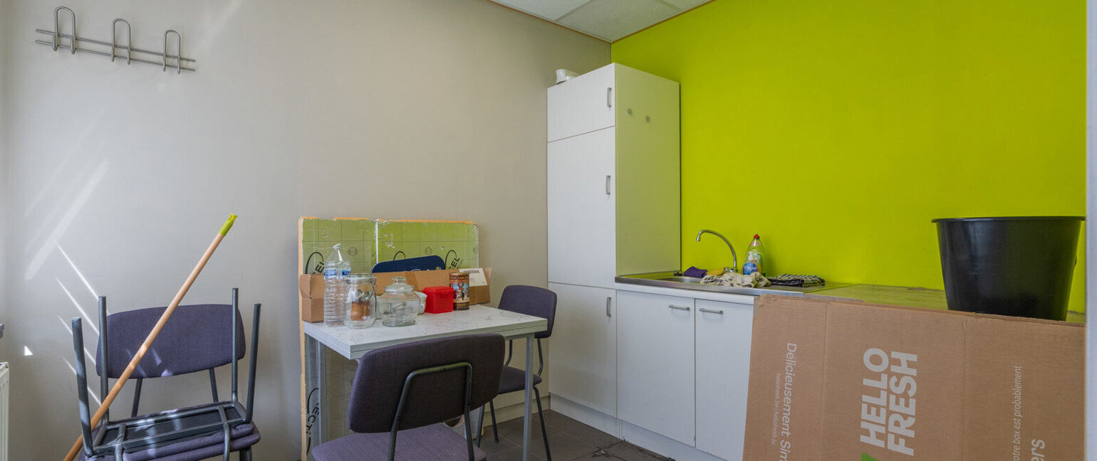 Gebouw voor gemengd gebruik te koop in Oudsbergen