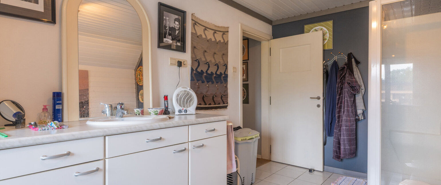 Gebouw voor gemengd gebruik te koop in Oudsbergen