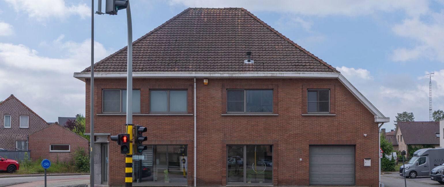 Gebouw voor gemengd gebruik te koop in Oudsbergen