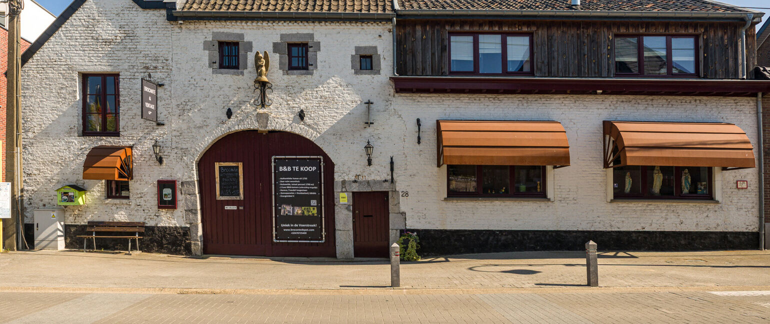 Gebouw voor gemengd gebruik te koop in Voeren