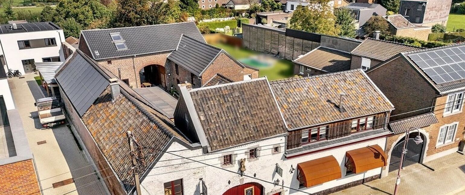 Gebouw voor gemengd gebruik te koop in Voeren