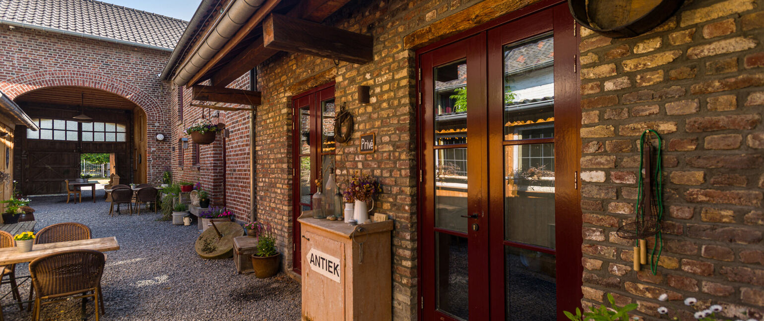 Gebouw voor gemengd gebruik te koop in Voeren