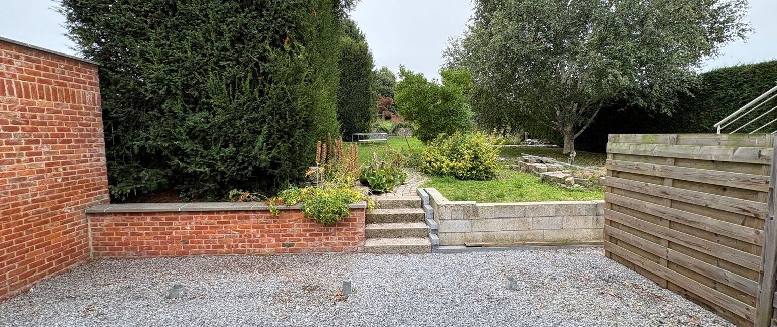 Gelijkvloerse verd. + tuin te koop in Heers