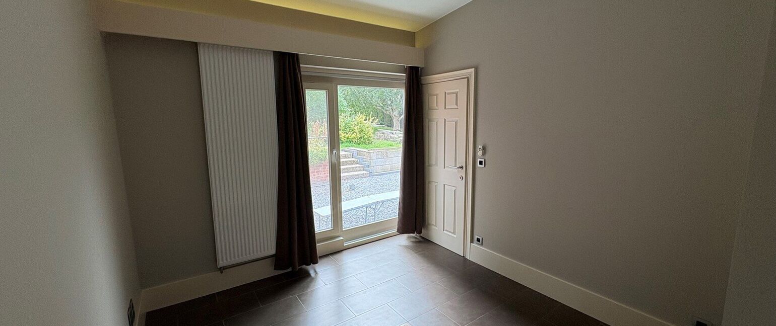 Gelijkvloerse verd. + tuin te koop in Heers