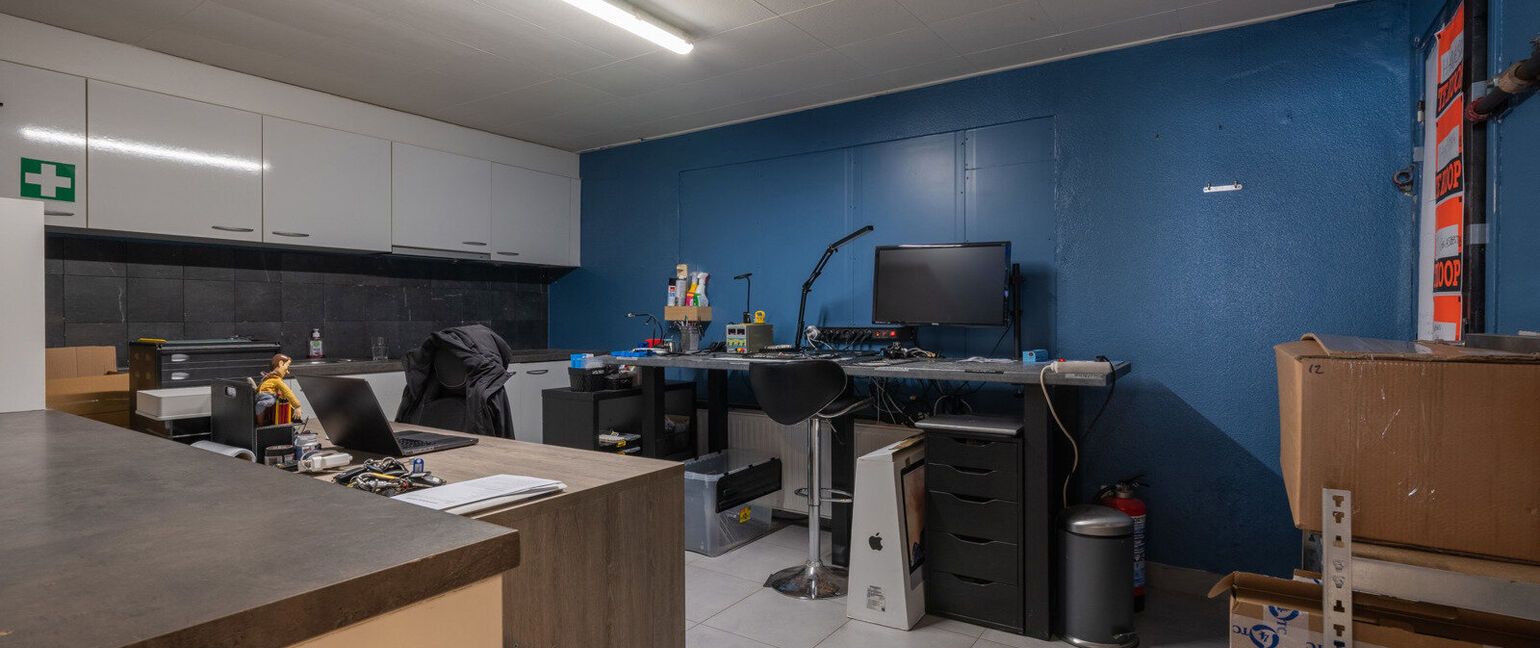 Individuele handelszaak te huur in Dilsen-Stokkem