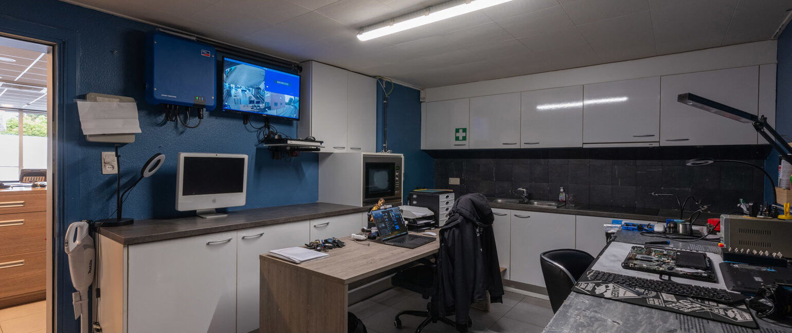 Individuele handelszaak te huur in Dilsen-Stokkem