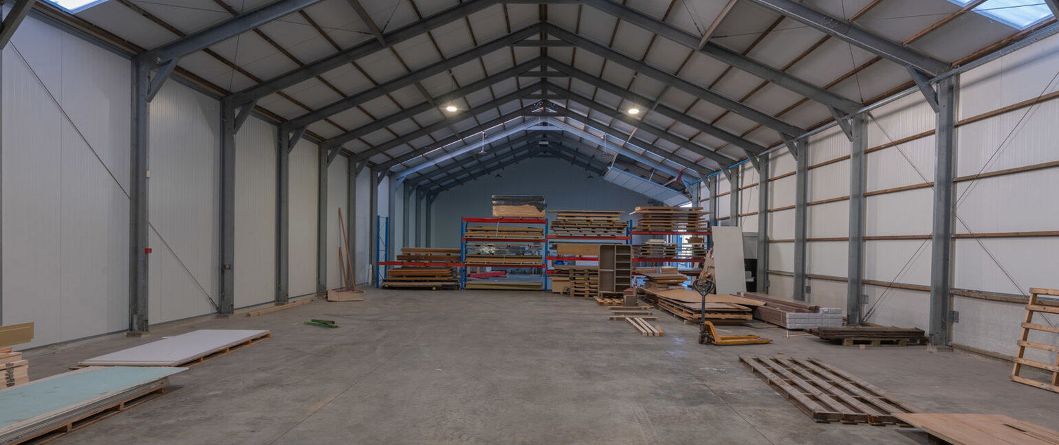 Industrieel gebouw te huur in Bree