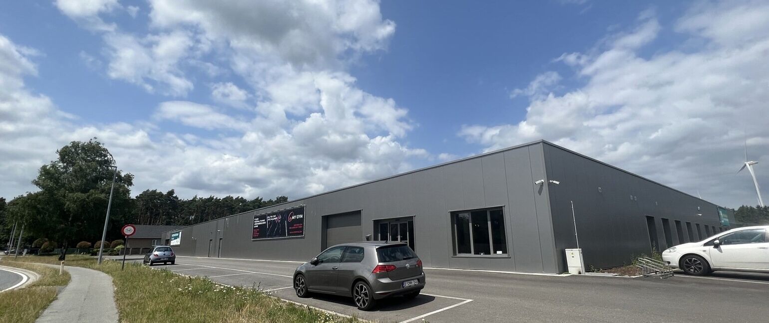 Industrieel gebouw te huur in Dilsen-Stokkem