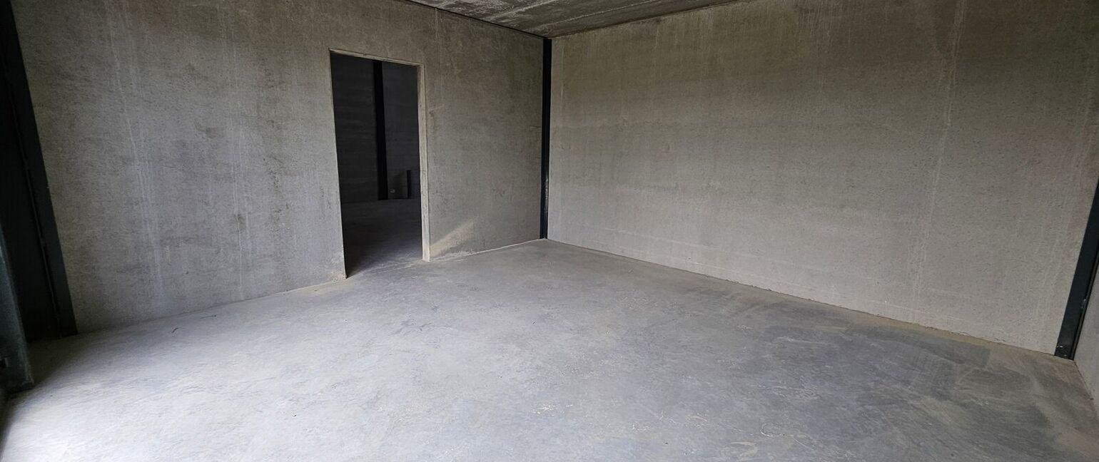 Industrieel gebouw te huur in Dilsen-Stokkem