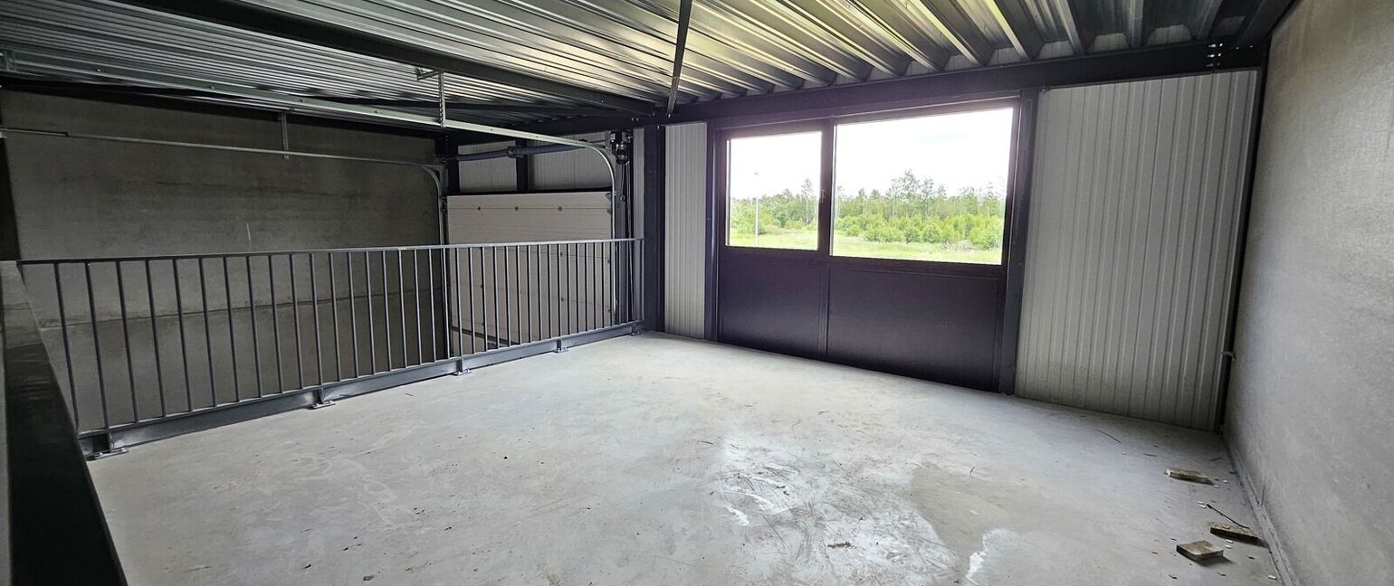 Industrieel gebouw te huur in Dilsen-Stokkem