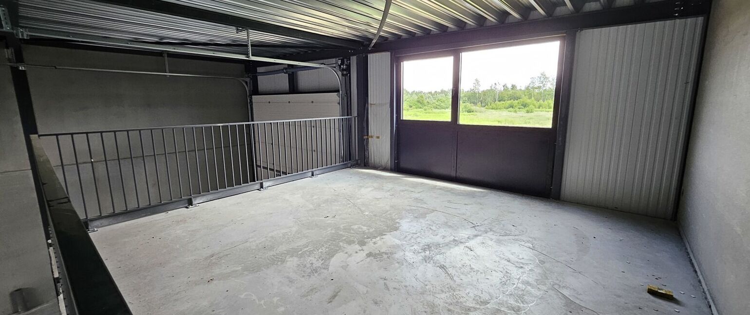 Industrieel gebouw te huur in Dilsen-Stokkem