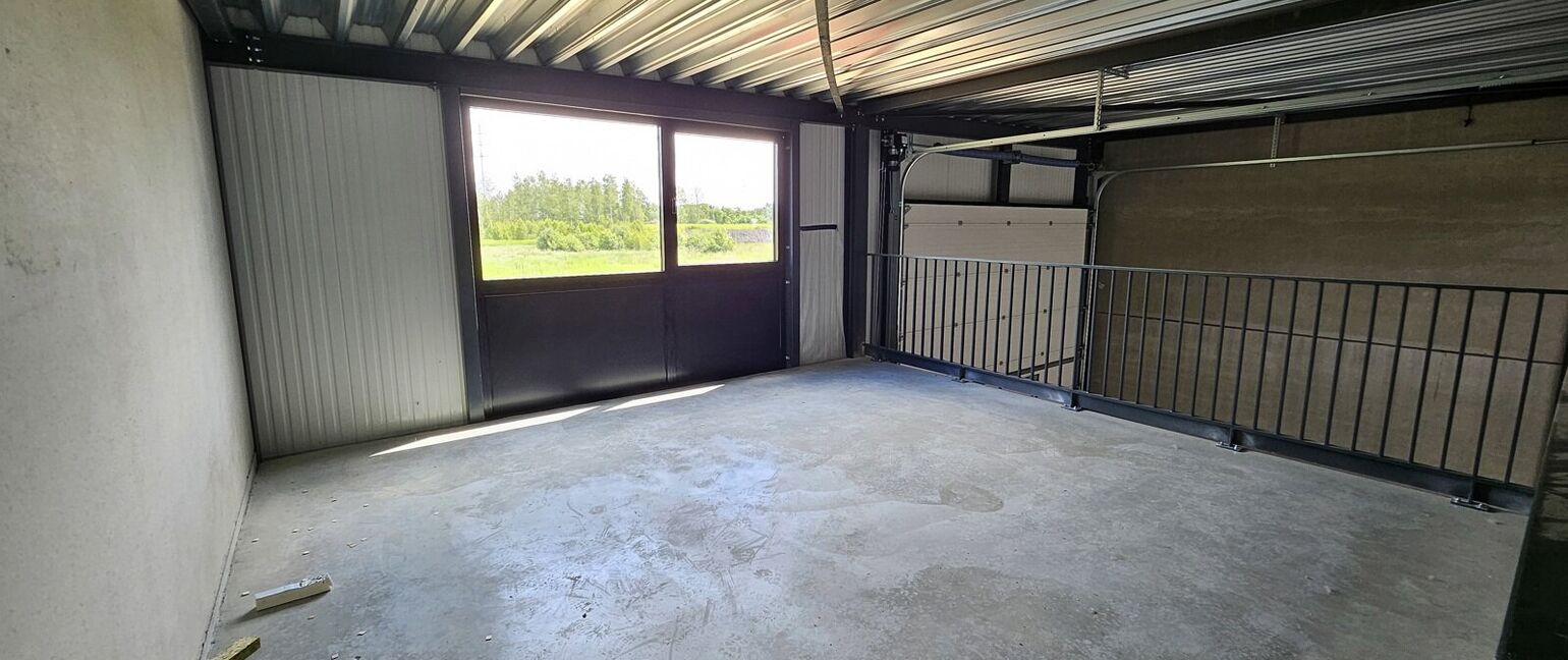 Industrieel gebouw te huur in Dilsen-Stokkem