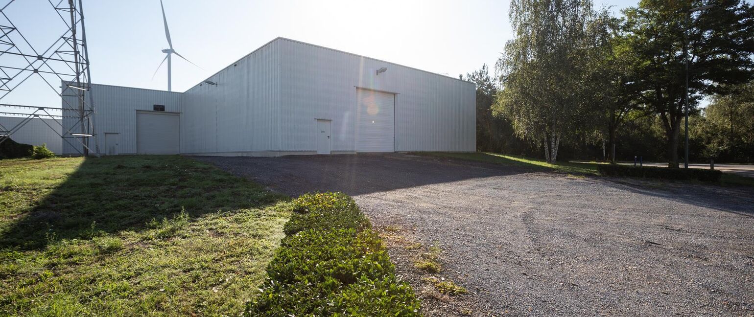 Industrieel gebouw te huur in Dilsen-Stokkem