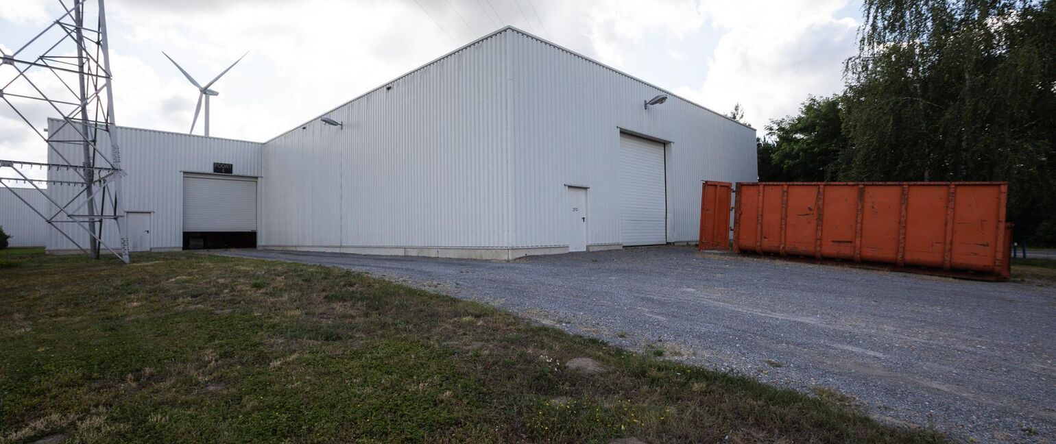 Industrieel gebouw te huur in Dilsen-Stokkem