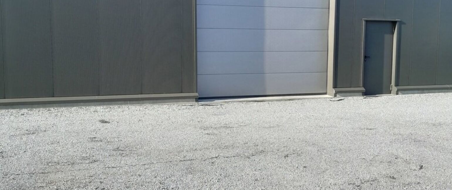 Industrieel gebouw te huur in Dilsen-Stokkem