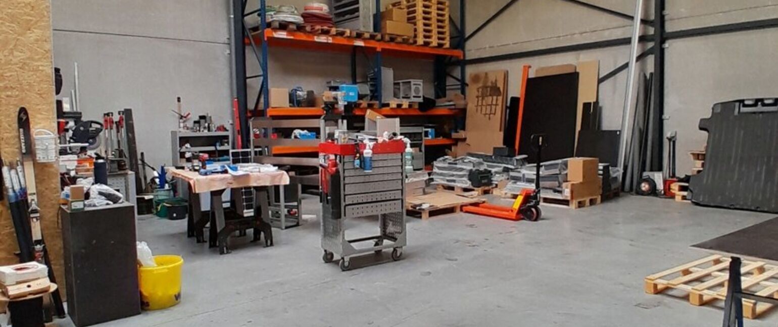 Industrieel gebouw te huur in Dilsen-Stokkem
