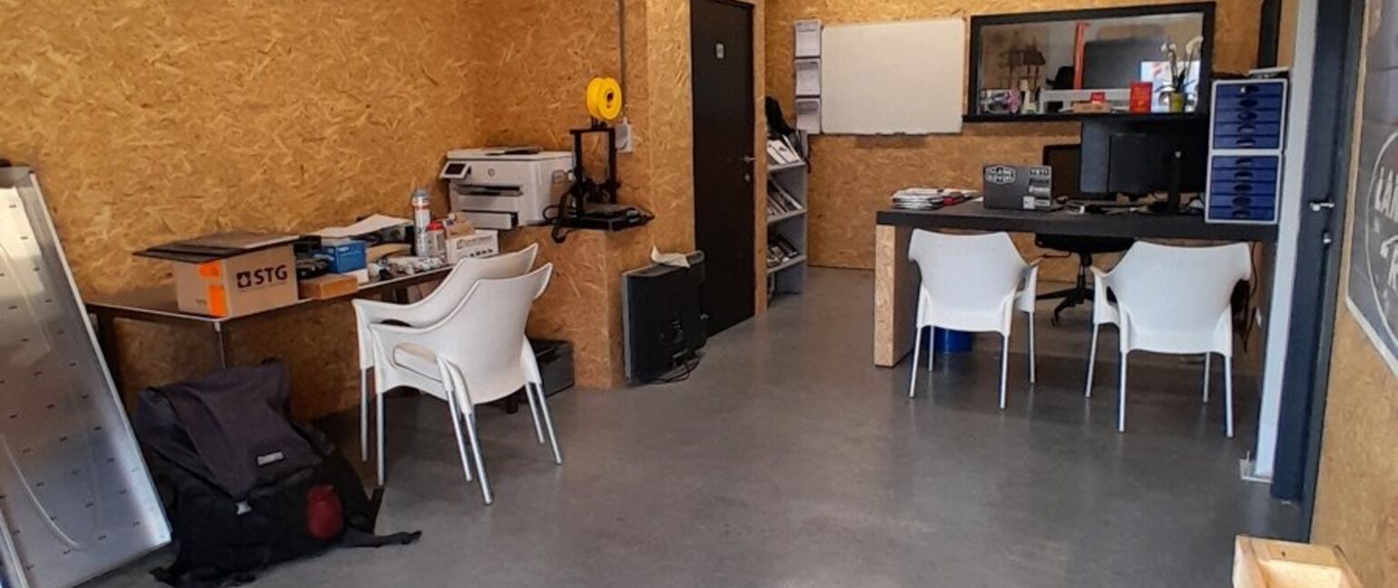 Industrieel gebouw te huur in Dilsen-Stokkem