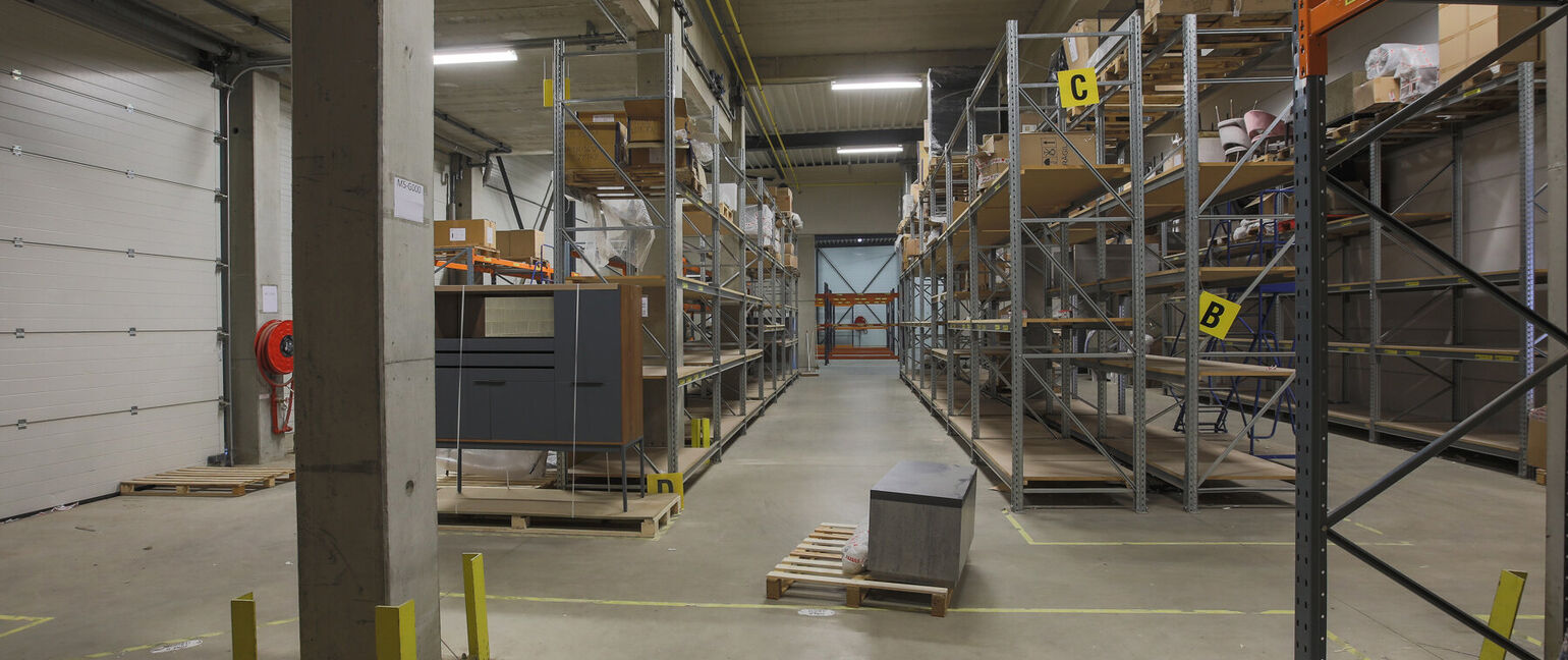 Industrieel gebouw te huur in Dilsen-Stokkem