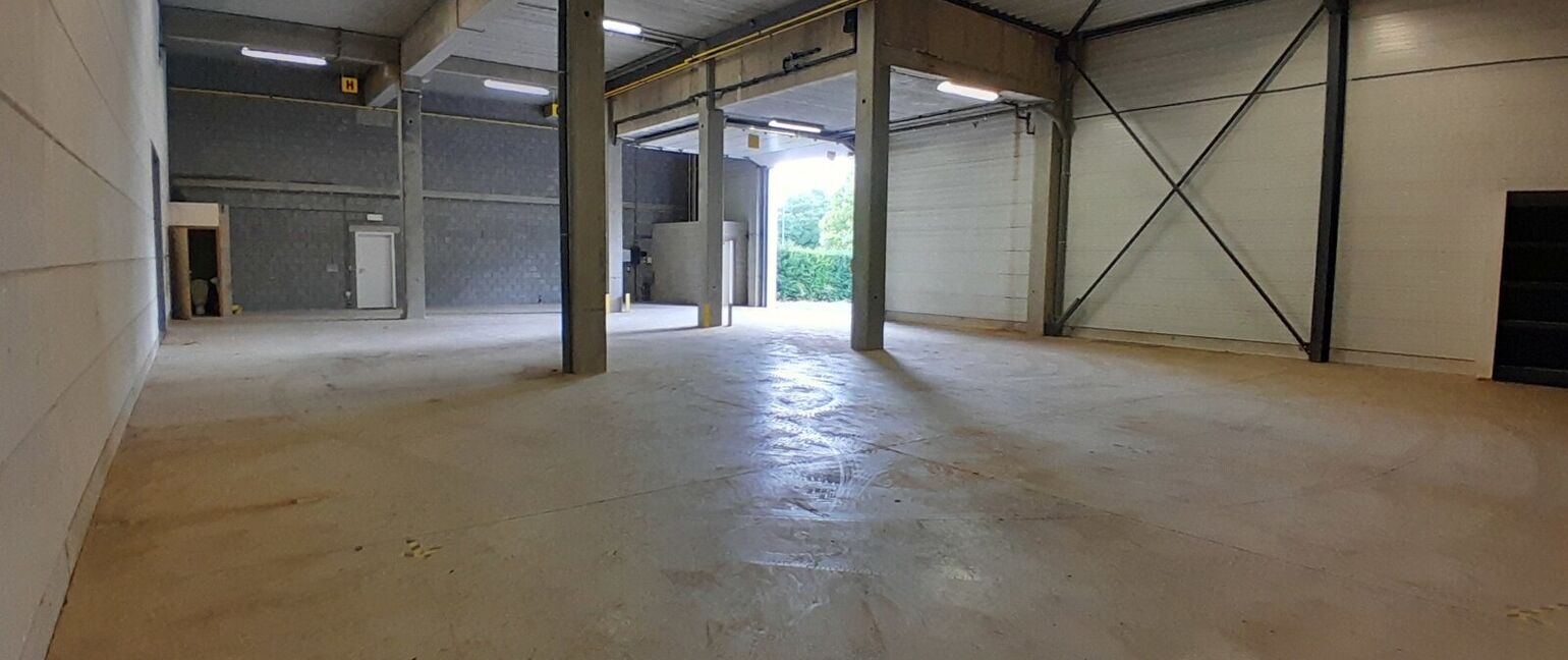 Industrieel gebouw te huur in Dilsen-Stokkem