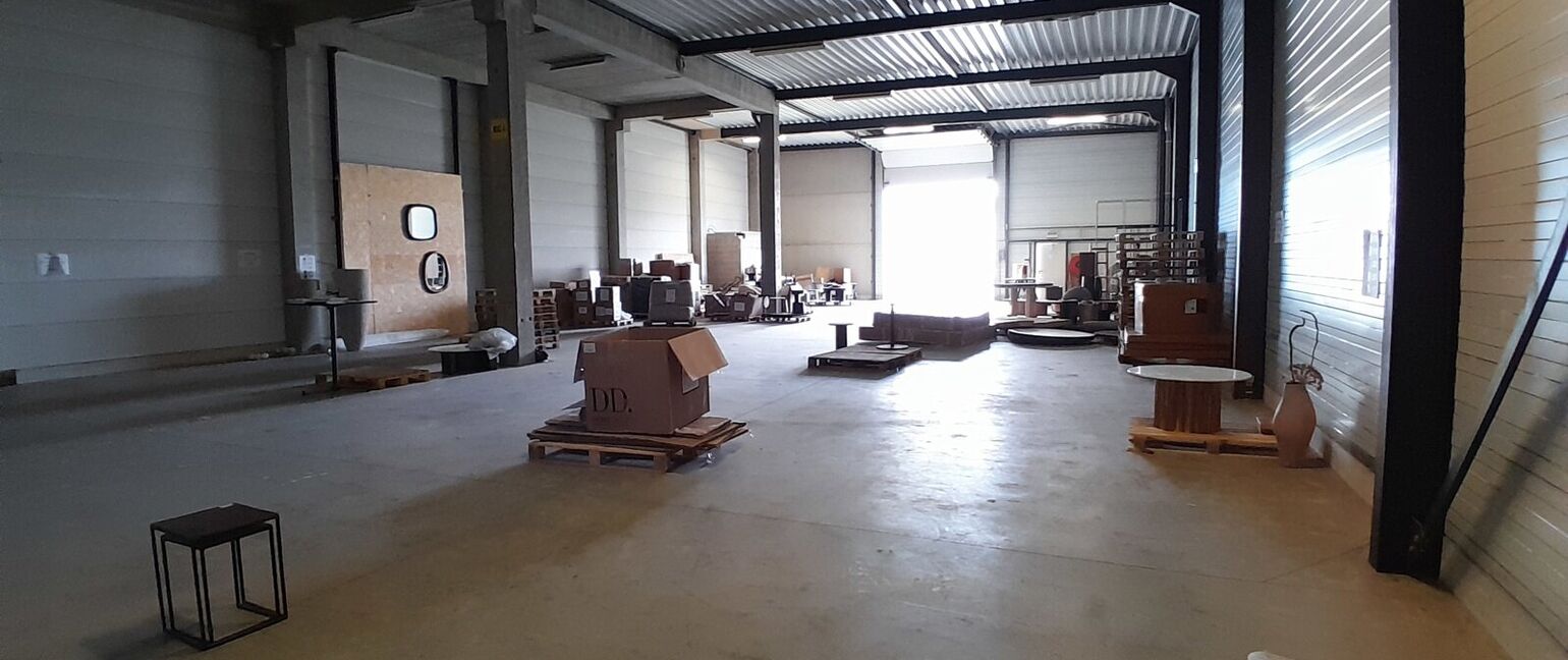 Industrieel gebouw te huur in Dilsen-Stokkem