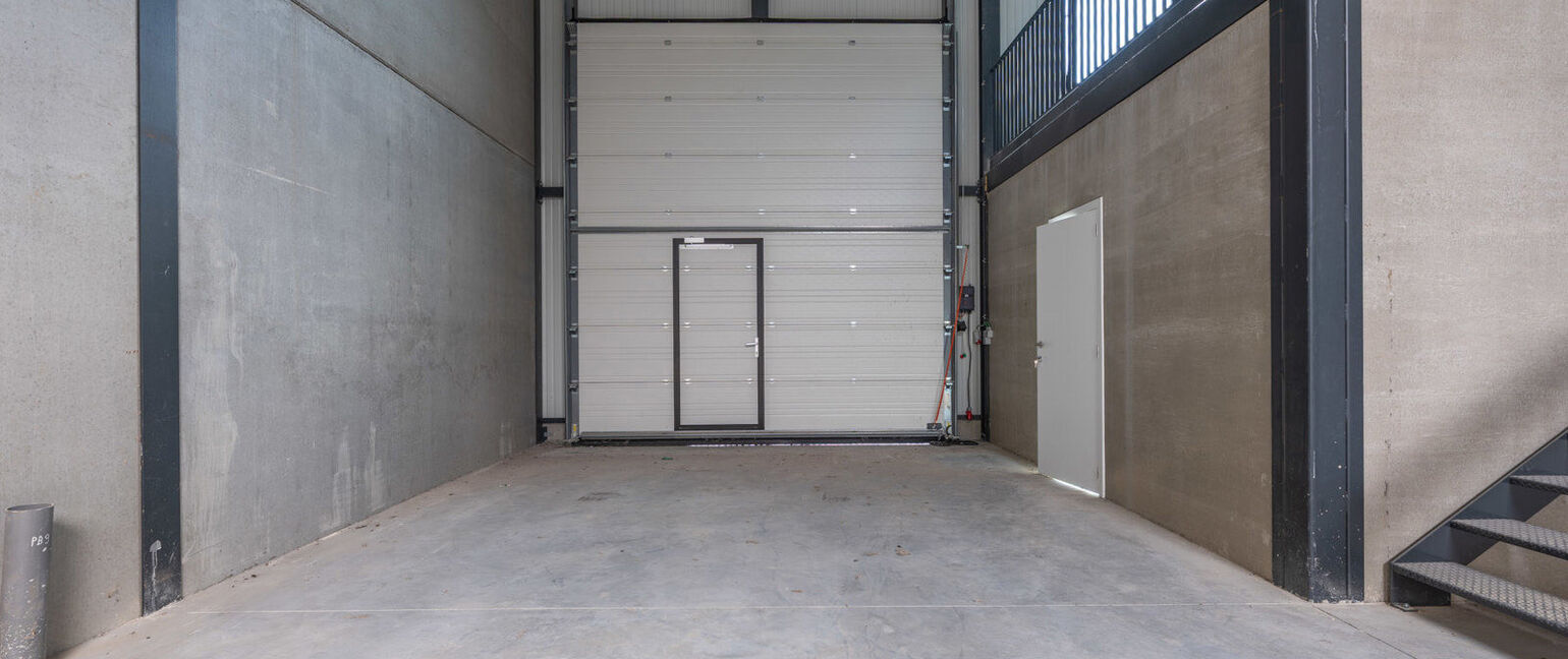 Industrieel gebouw te huur in Dilsen-Stokkem