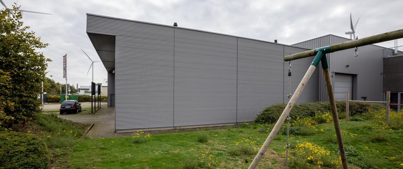 Industrieel gebouw te huur in Dilsen-Stokkem