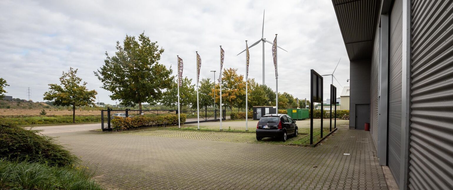 Industrieel gebouw te huur in Dilsen-Stokkem