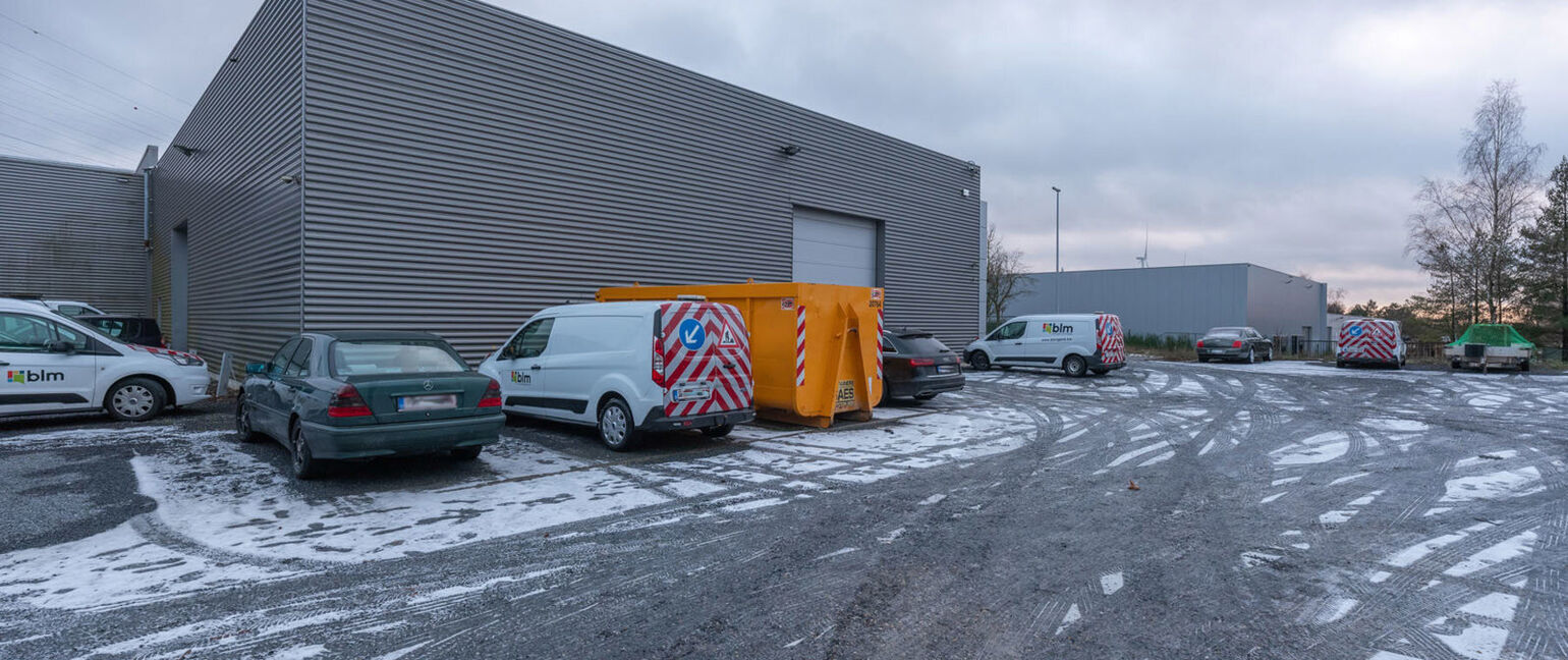 Industrieel gebouw te huur in Genk