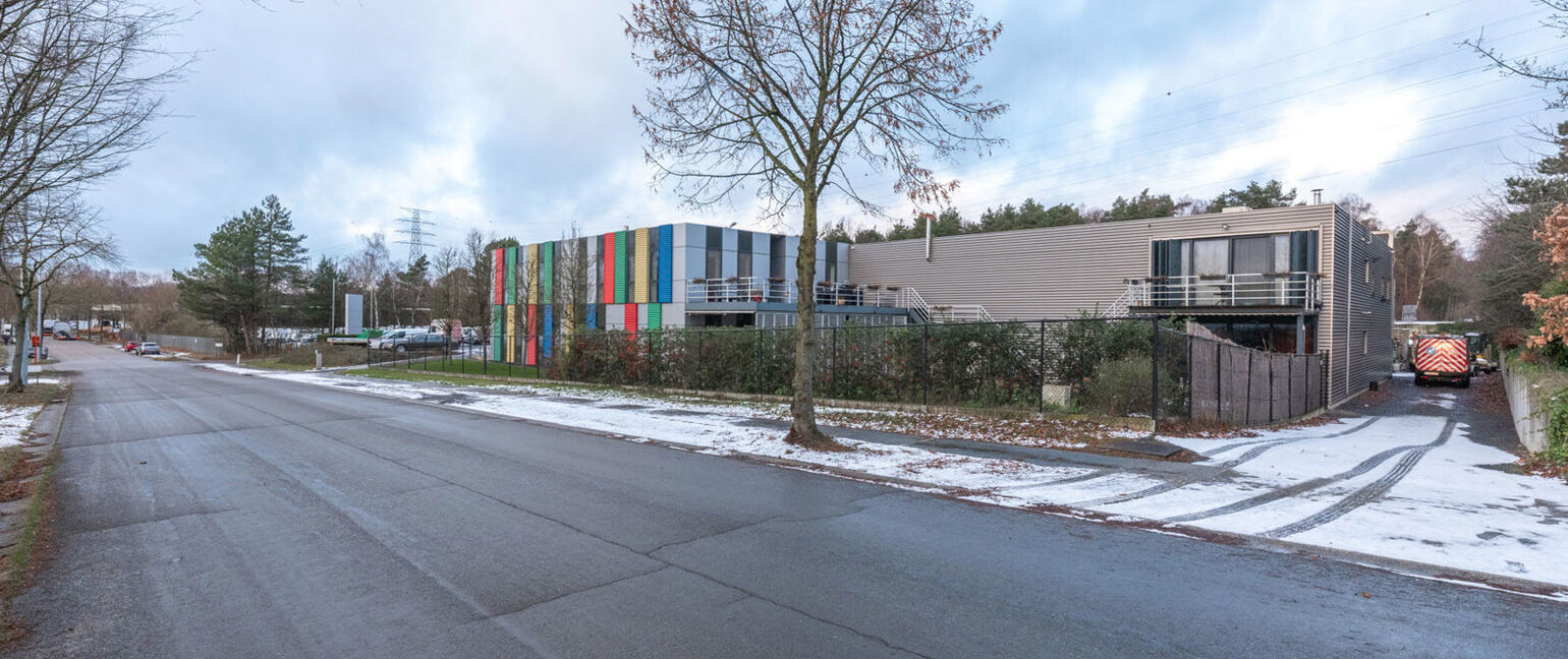 Industrieel gebouw te huur in Genk