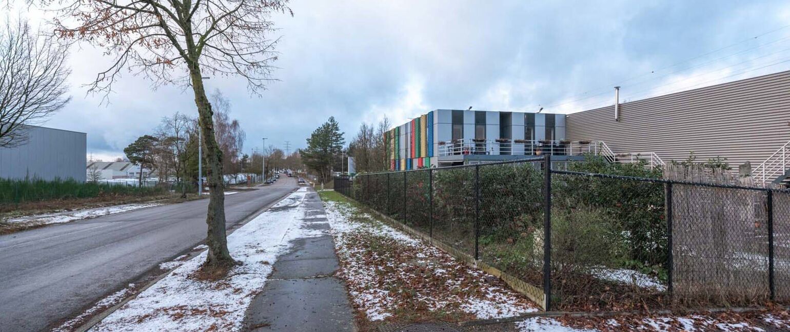 Industrieel gebouw te huur in Genk